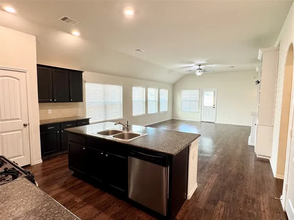 $2,200 | 3314 Jane Way, Richmond, TX 77406