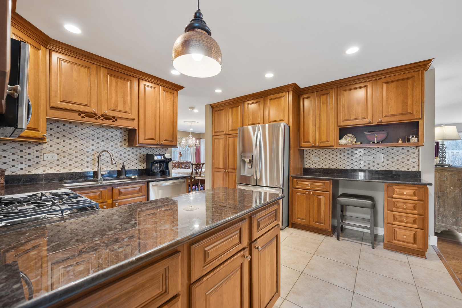 23-w531 23-w531 W Walnut Rd Road Roselle, IL 60172 - Photo 14 of 36