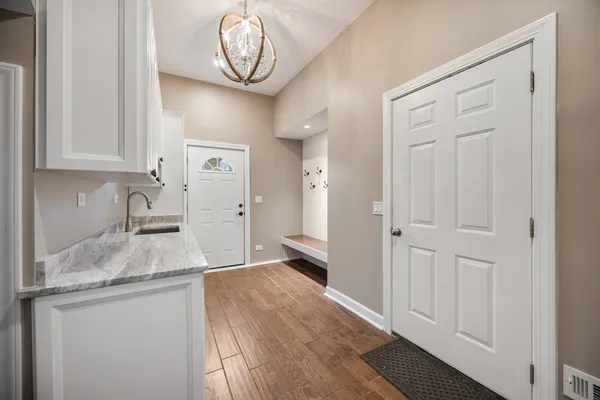 $799,900 | 23-w531 23-w531 W Walnut Rd Road, Roselle, IL 60172