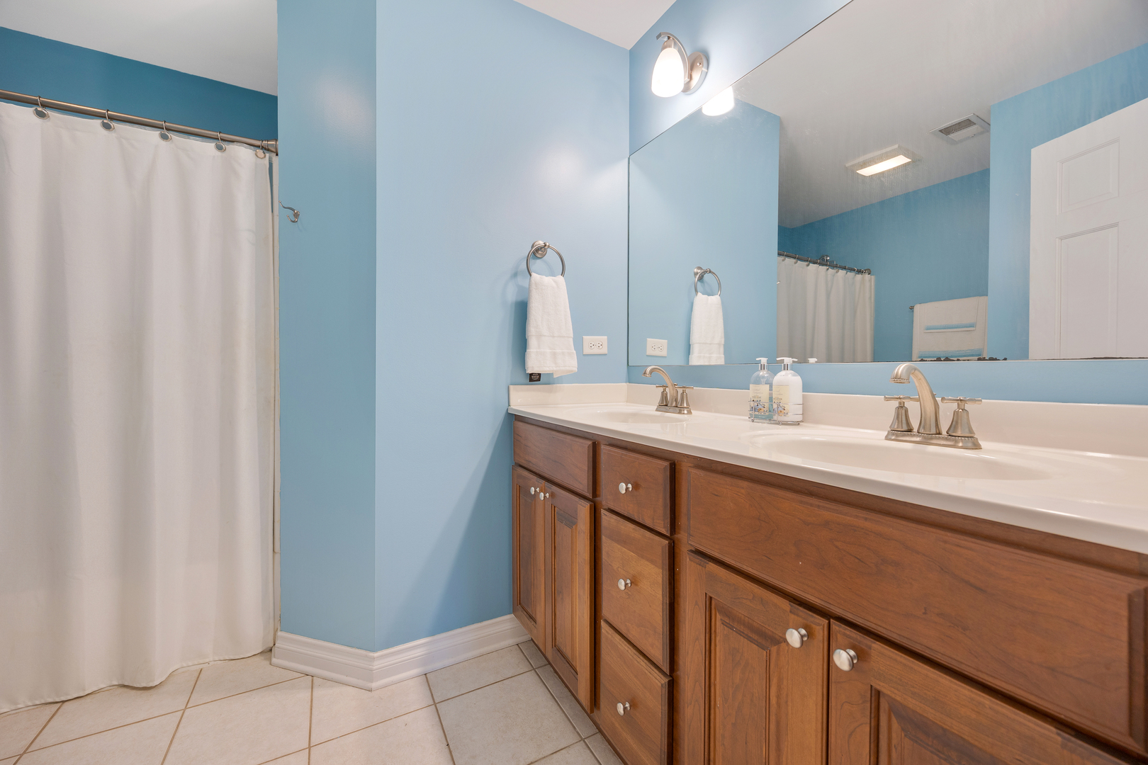 23-w531 23-w531 W Walnut Rd Road Roselle, IL 60172 - Photo 25 of 36