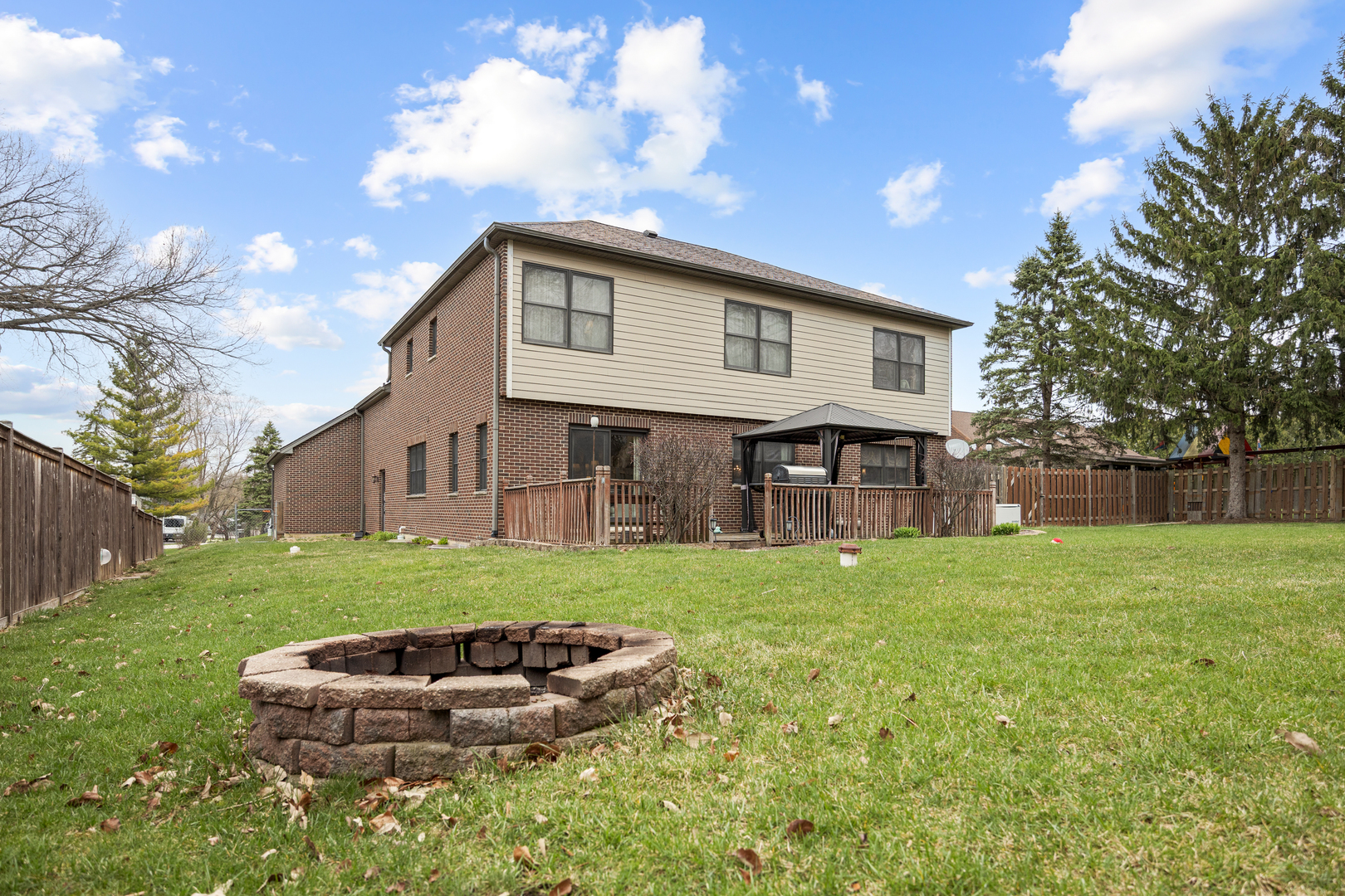 23-w531 23-w531 W Walnut Rd Road Roselle, IL 60172 - Photo 35 of 36