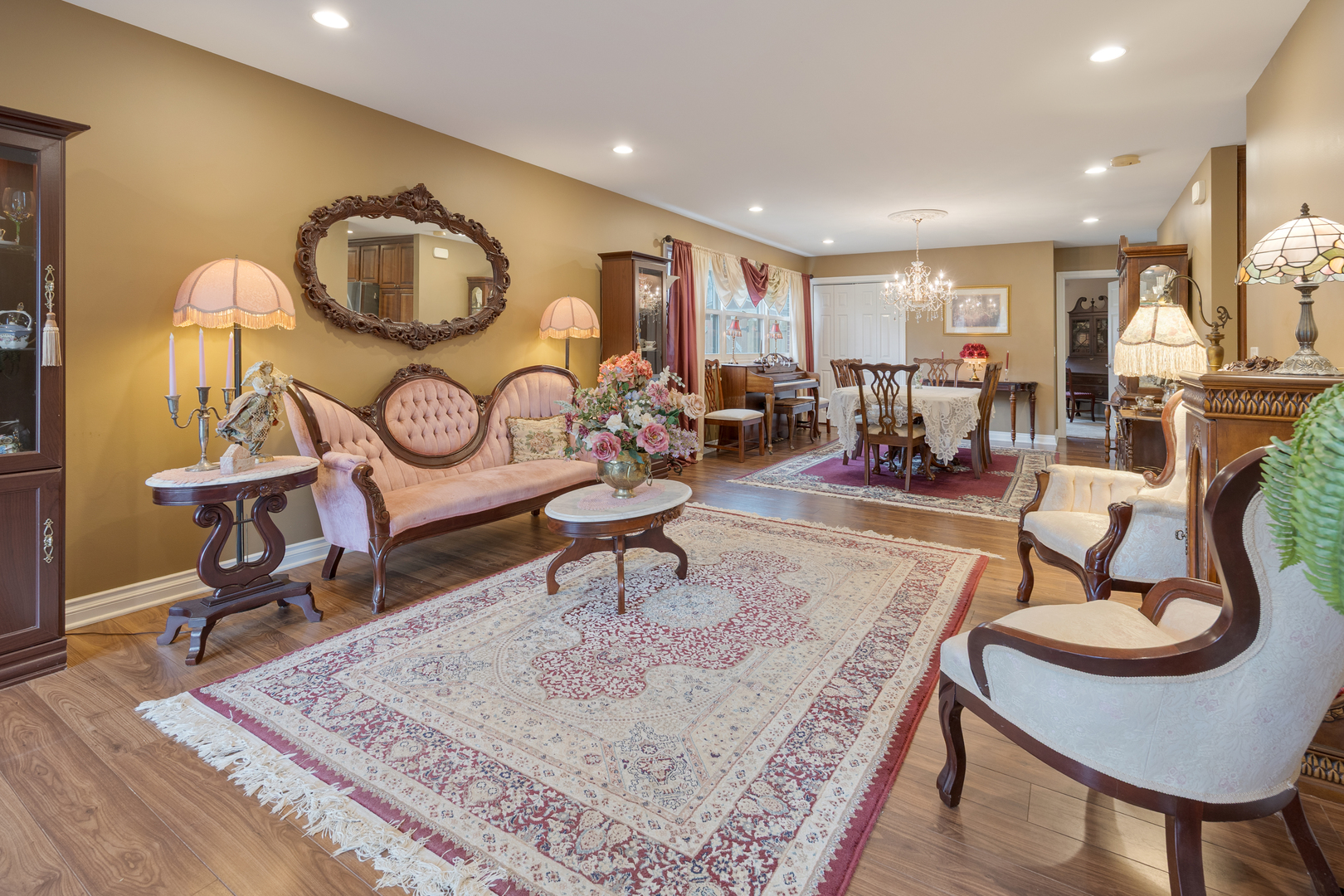 23-w531 23-w531 W Walnut Rd Road Roselle, IL 60172 - Photo 5 of 36