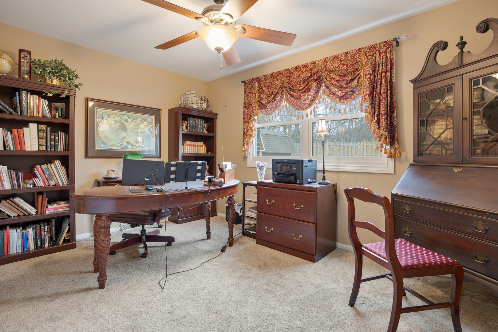 23-w531 23-w531 W Walnut Rd Road Roselle, IL 60172 - Photo 7 of 36