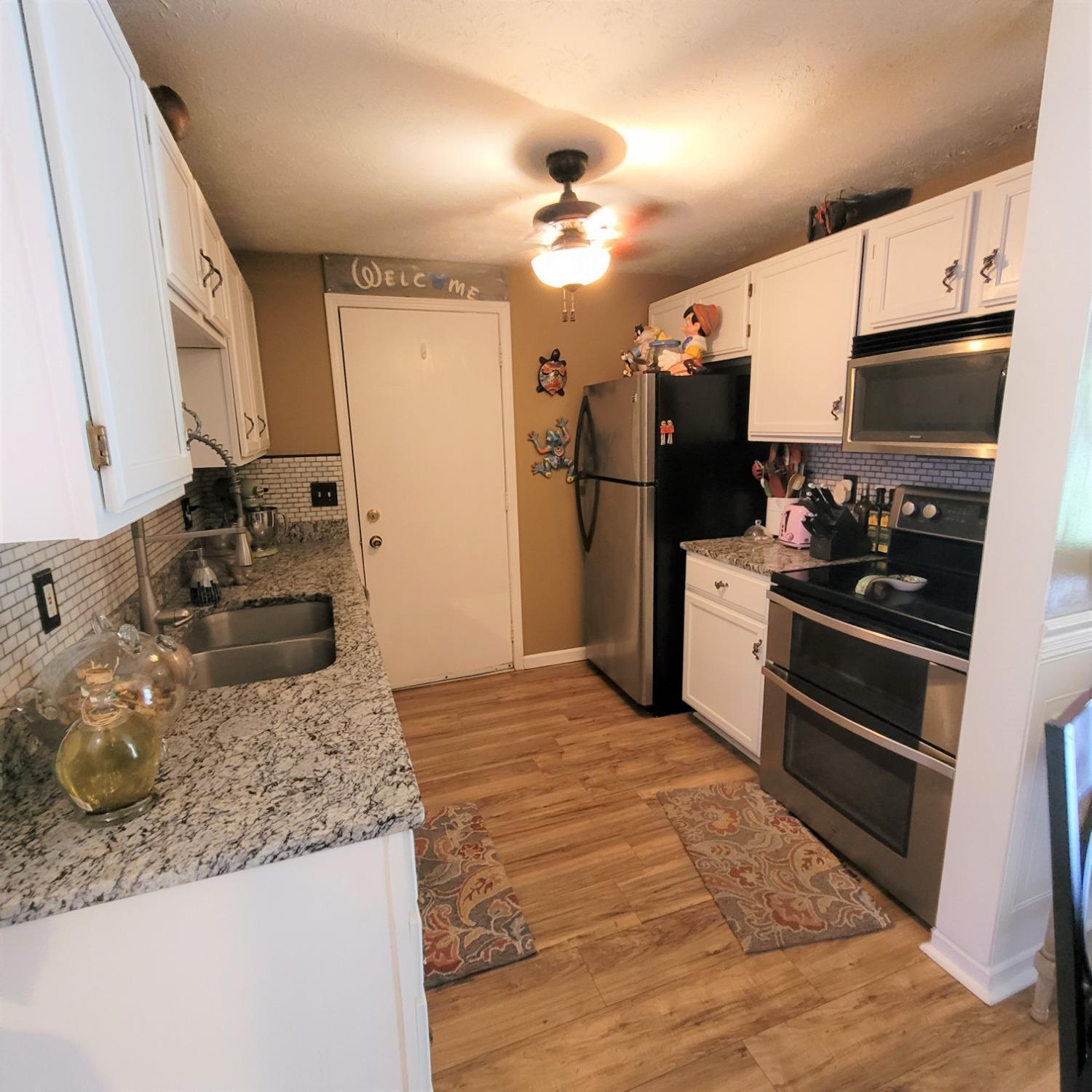 687 Woodgate Road Cincinnati, OH 45244 - Photo 6 of 27 Gallery Image 6