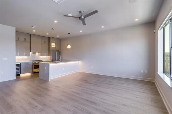 $339,000 | 1900 South Ervay Street, Unit 310, Dallas, TX 75215