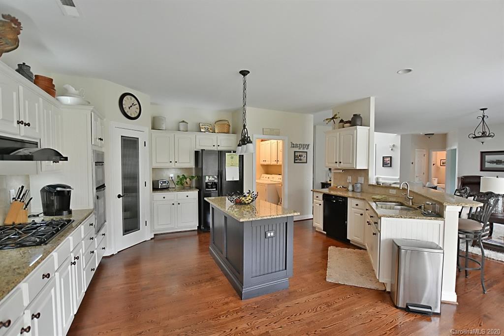 8519 Headford Road Charlotte, NC 28277 - Photo 8 of 32 Gallery Image 8