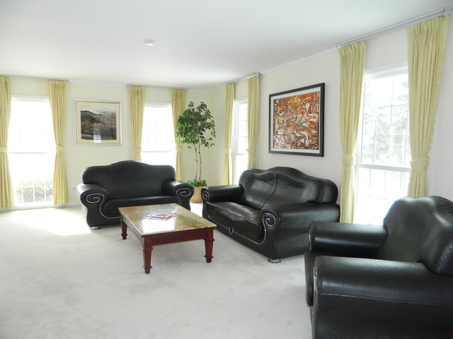 2114 Huntly Inverness, IL 60067 - Photo 3 of 25 Gallery Image 3