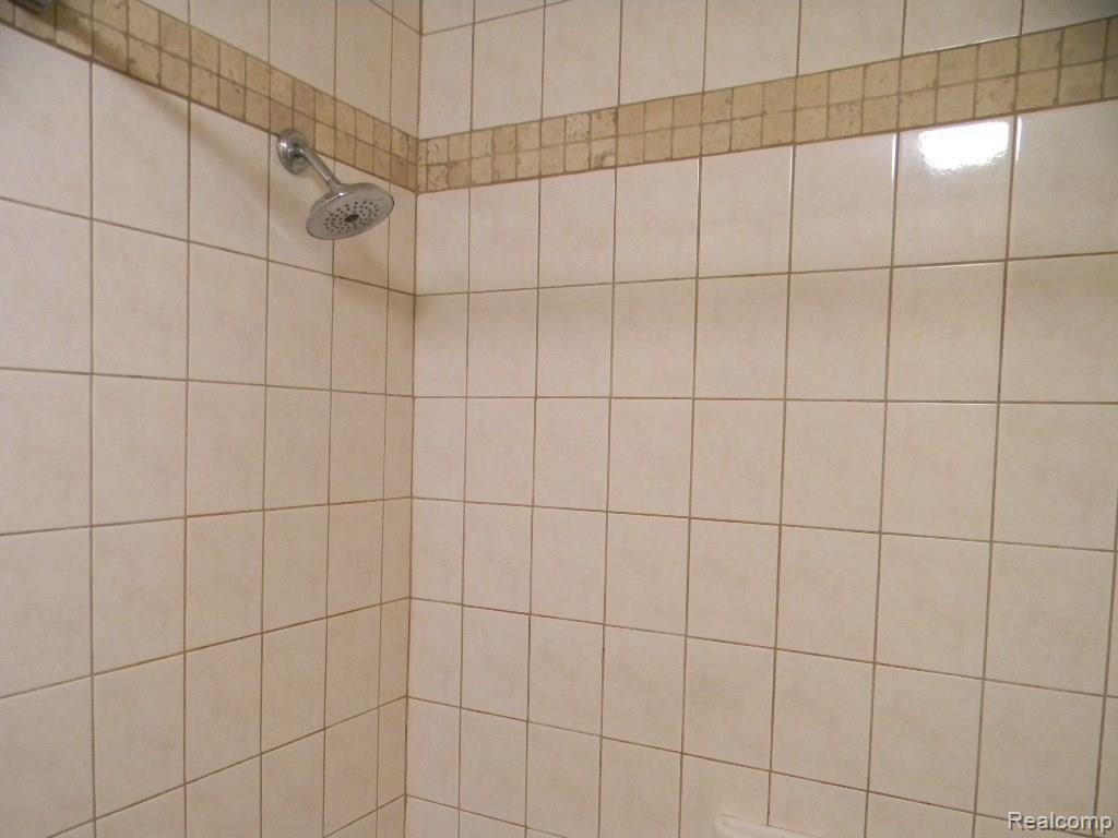 793 North Adams Road Rochester, MI 48309 - Photo 11 of 12
