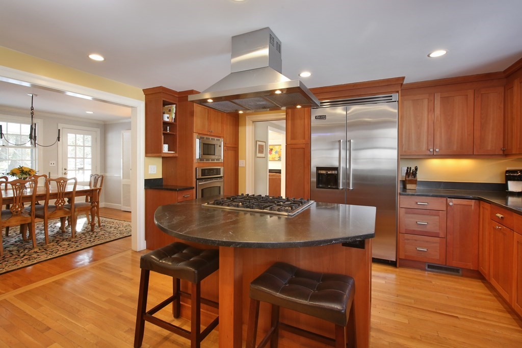 22 Stanford Road Wellesley, MA 02481 - Photo 10 of 26