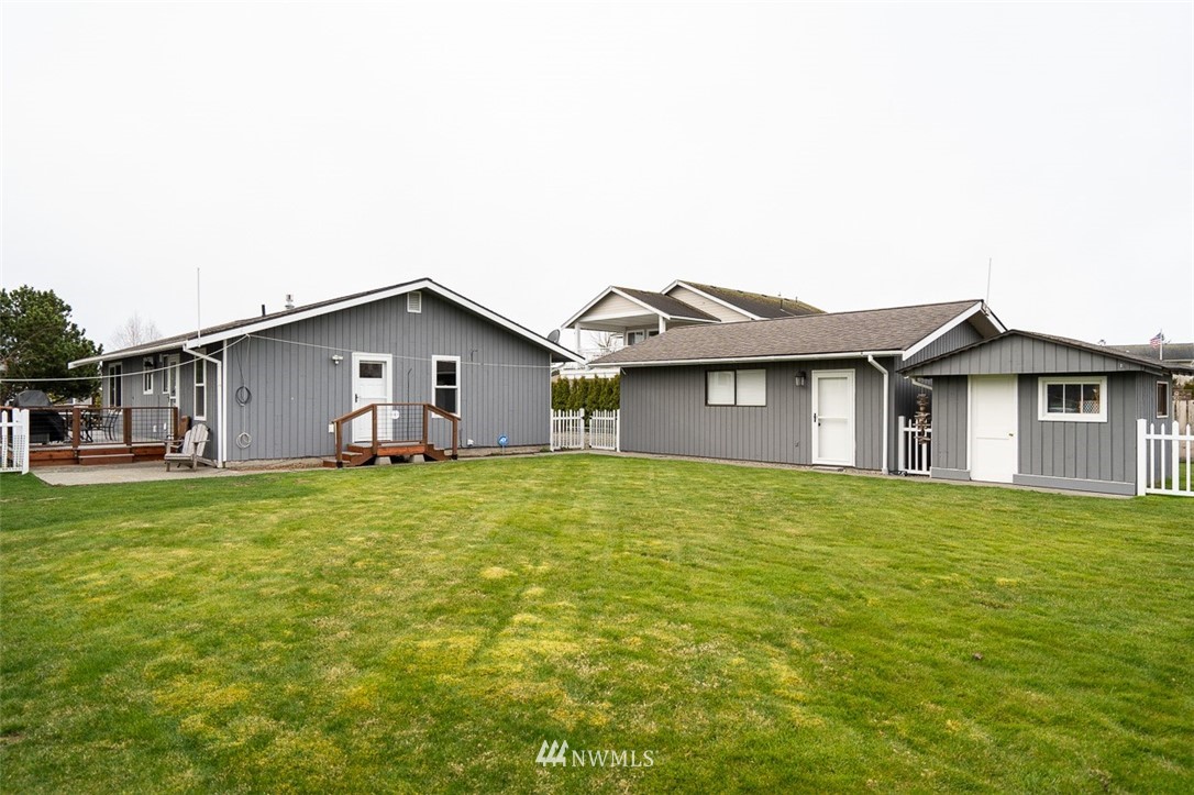 5598 Salish Road Blaine, WA 98230 - Photo 9 of 39 Gallery Image 9