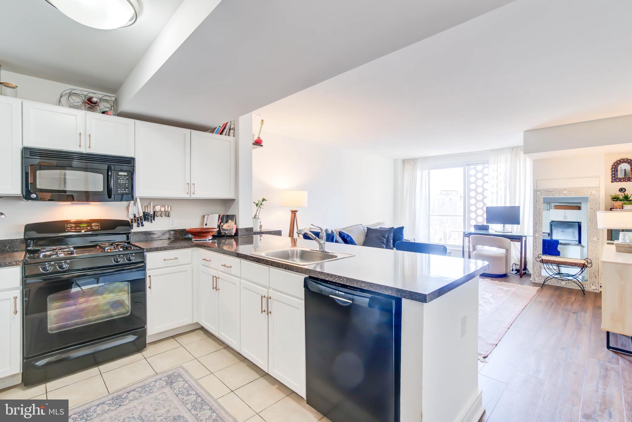 800 4th Street Southwest, Unit S624 Washington, DC 20024 - Photo 3 of 24