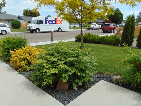 $357,900 | 1488 West Idaho Avenue, Ontario, OR 97914
