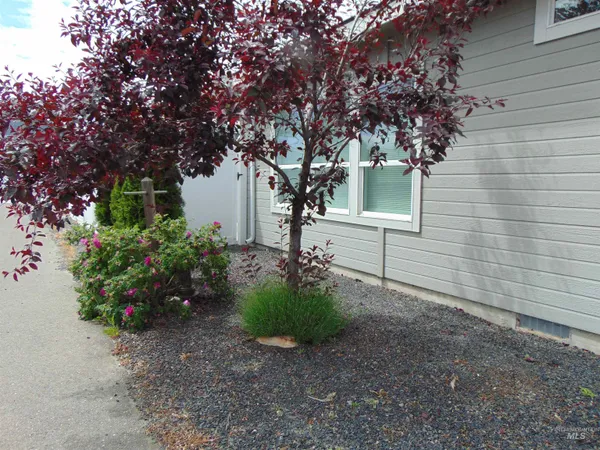 $357,900 | 1488 West Idaho Avenue, Ontario, OR 97914