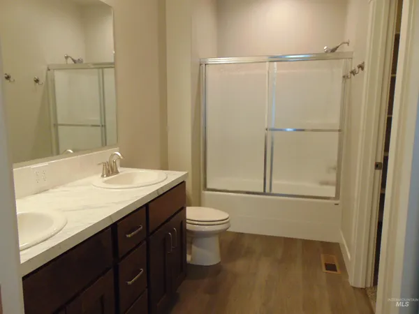 $357,900 | 1488 West Idaho Avenue, Ontario, OR 97914