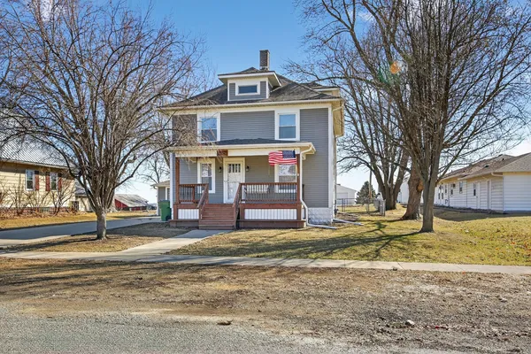 $254,900 | 407 Fulton Street, Grand Mound, IA 52751