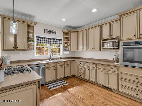 $725,000 | 7009 Woodington Court, Knoxville, TN 37921