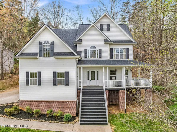 $725,000 | 7009 Woodington Court, Knoxville, TN 37921