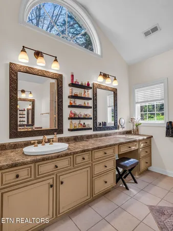 $725,000 | 7009 Woodington Court, Knoxville, TN 37921