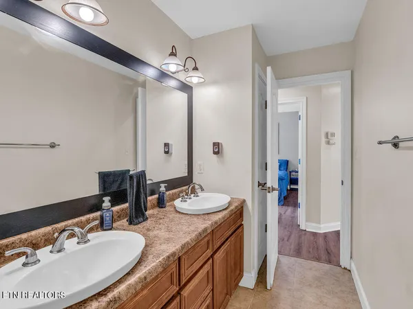 $725,000 | 7009 Woodington Court, Knoxville, TN 37921