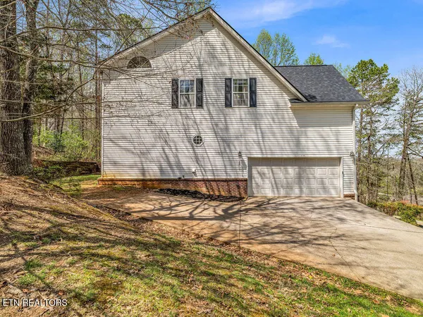 $725,000 | 7009 Woodington Court, Knoxville, TN 37921