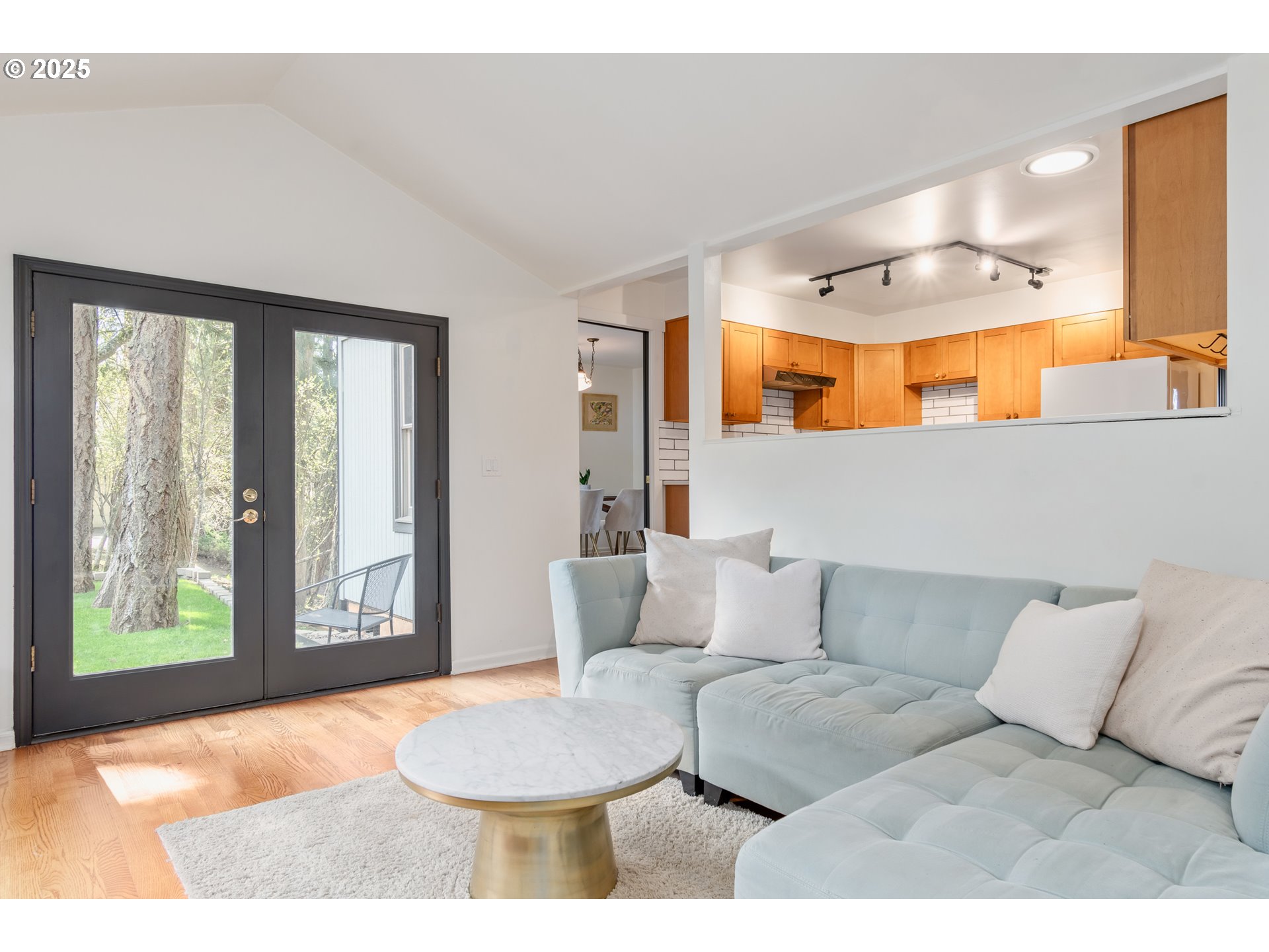 2765 Kismet Way Eugene, OR 97405 - Photo 11 of 46 a living room with furniture and a large window