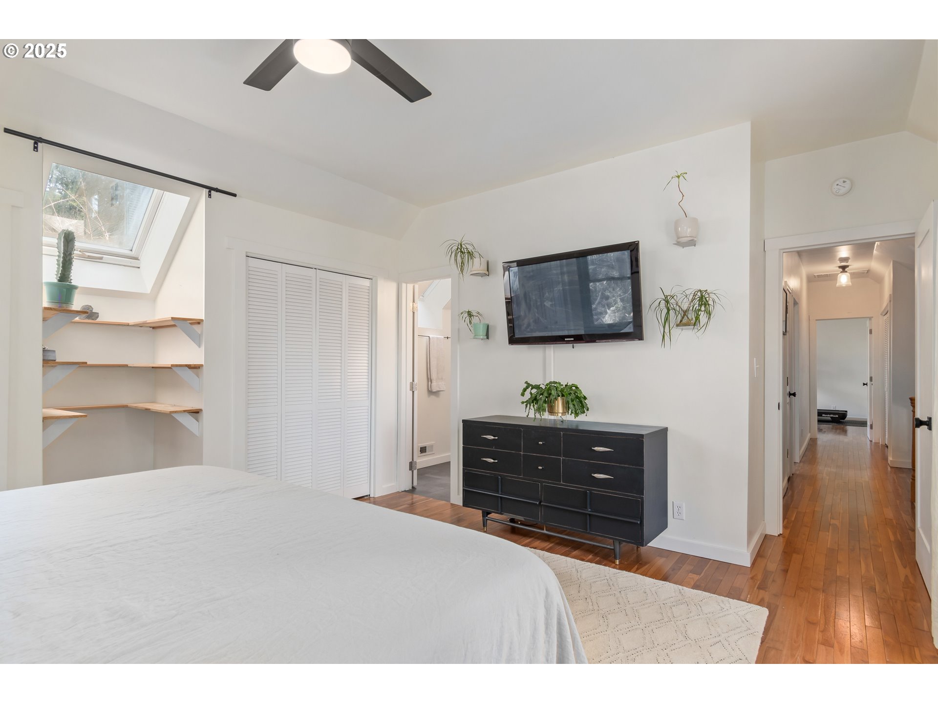 2765 Kismet Way Eugene, OR 97405 - Photo 25 of 46 a bedroom with a bed and a dresser