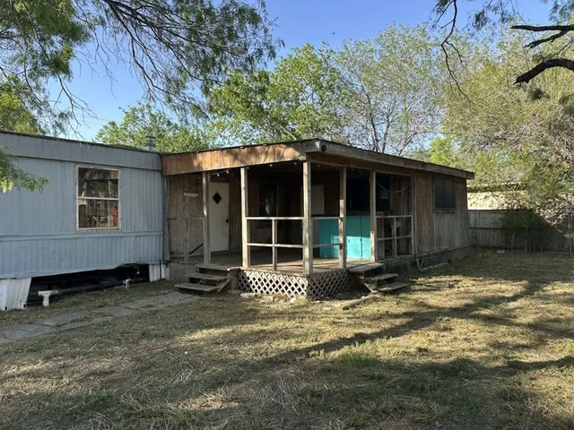 $82,449 | 506 Beech Street, Jourdanton, TX 78026