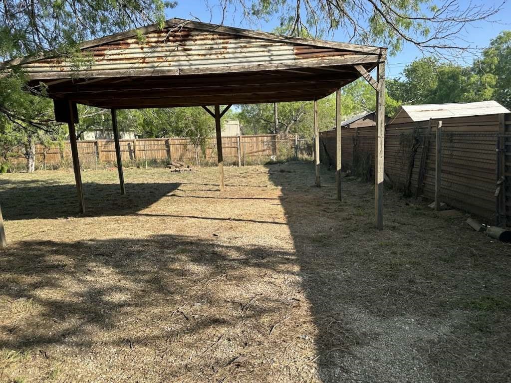 506 Beech Street Jourdanton, TX 78026 - Photo 11 of 11 a view of outdoor space yard and patio