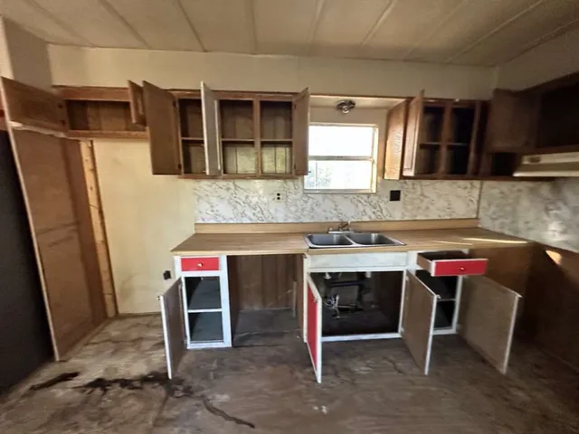 $82,449 | 506 Beech Street, Jourdanton, TX 78026