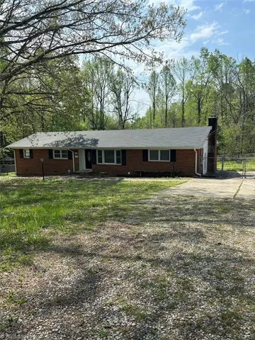 $1,800 | 300 Venus Drive, Greensboro, NC 27406