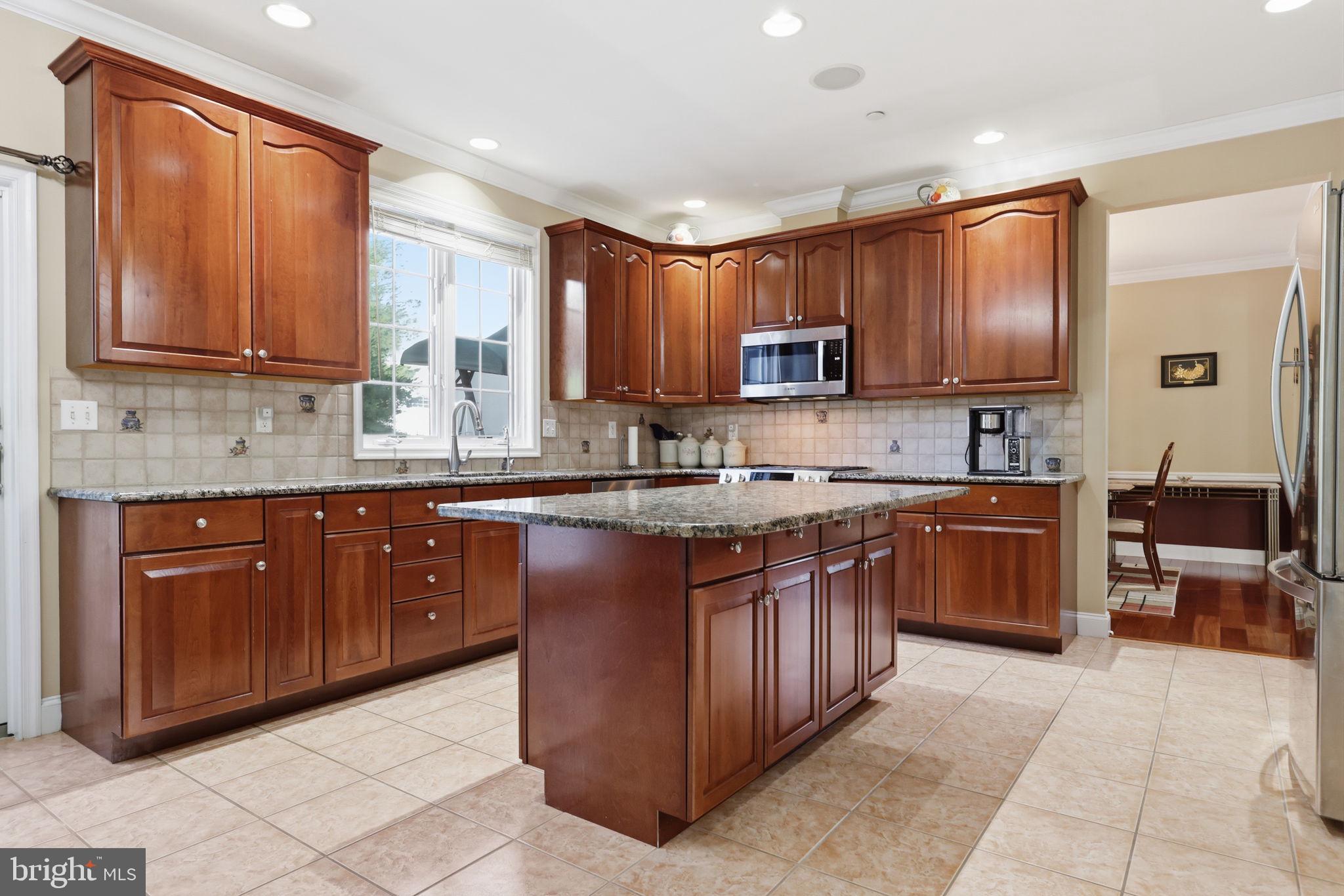303 Langford Road Broomall, PA 19008 - Photo 14 of 75