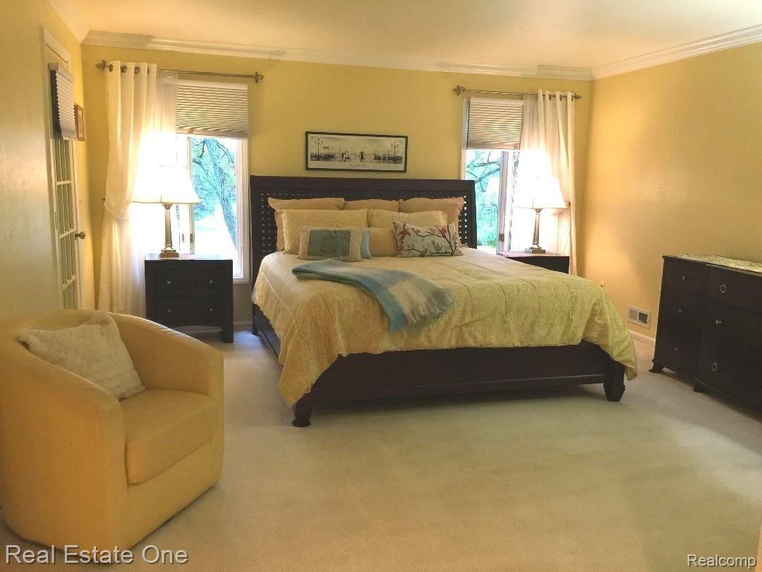 964 Golfview Court, Unit 10 Rochester, MI 48307 - Photo 20 of 41 golf13.jpg