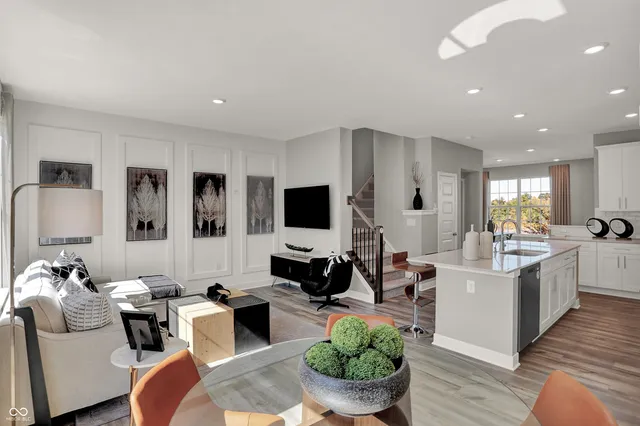 $349,995 | 6630 Halsey Street, Zionsville, IN 46077