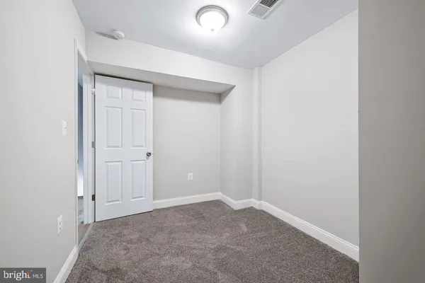 $1,600 | 1607 Clifton Avenue, Baltimore, MD 21217