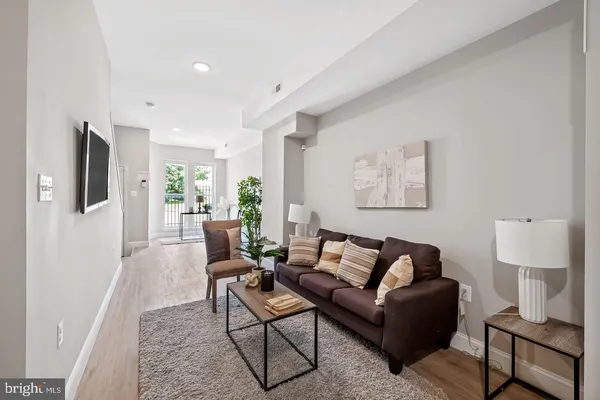$1,600 | 1607 Clifton Avenue, Baltimore, MD 21217