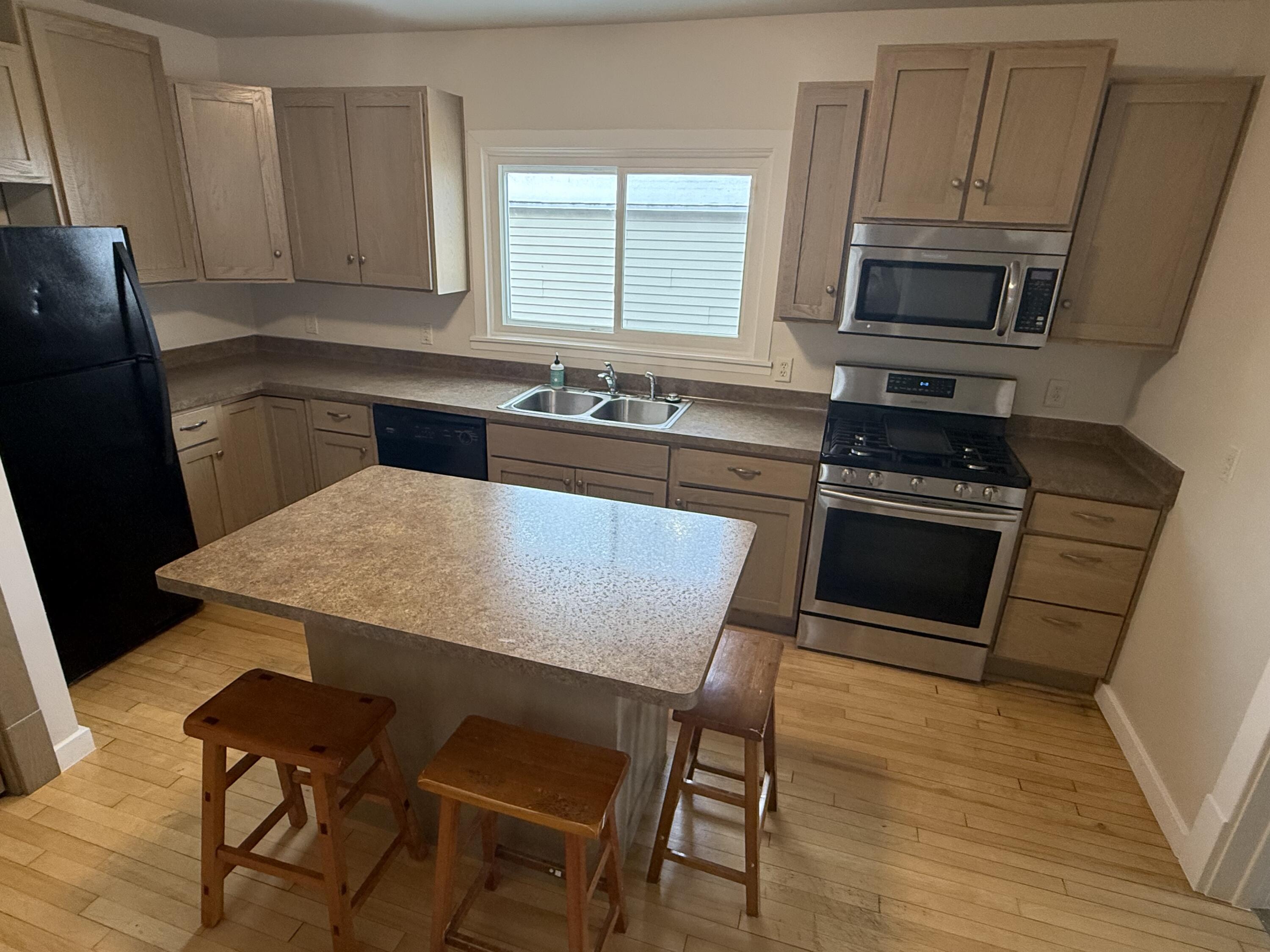 2211 Wedemeyer Street Sheboygan, WI 53081 - Photo 9 of 24 Kitchen