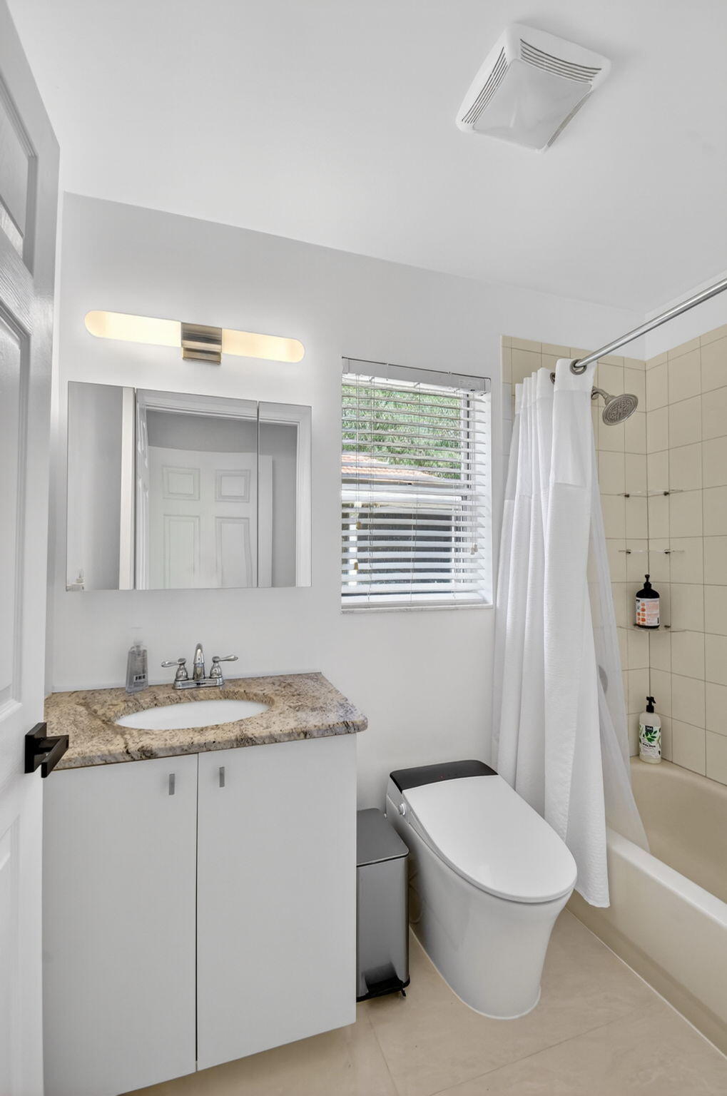 1084 Aspri Way Riviera Beach, FL 33418 - Photo 29 of 78 29-web-or-mls-DSC_3684
