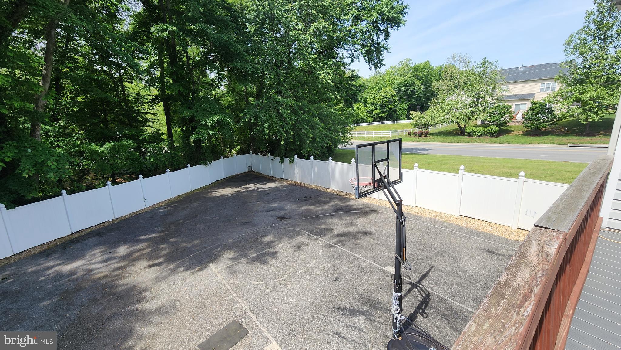 2265 Skyview Place Waldorf, MD 20601 - Photo 5 of 6 a view of a patio with a yard