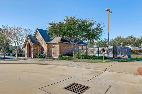$2,600 | 5011 Redwing Brook Trail, Katy, TX 77449