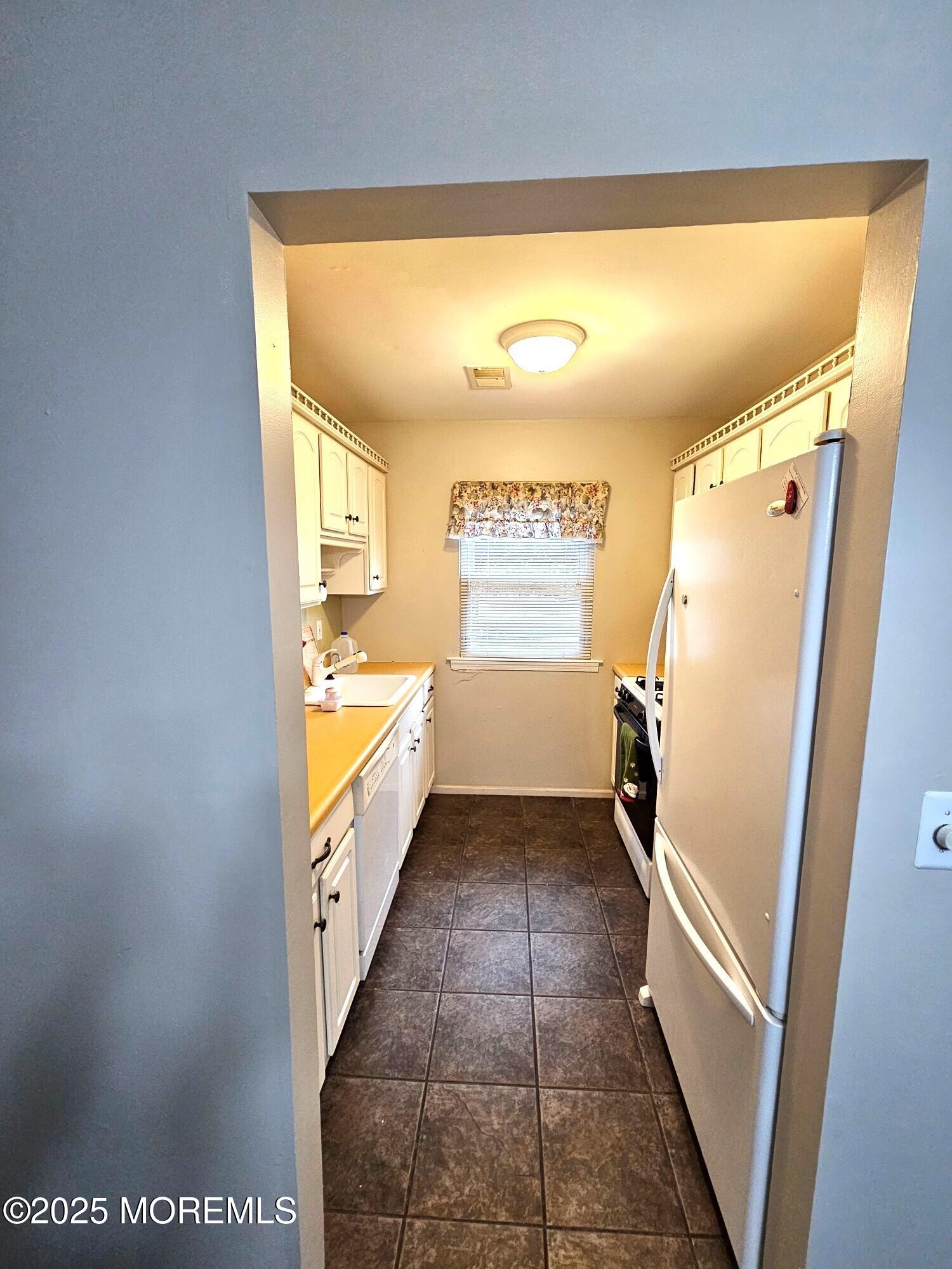 8 River Edge Drive Brick, NJ 08724 - Photo 9 of 19 kitchen