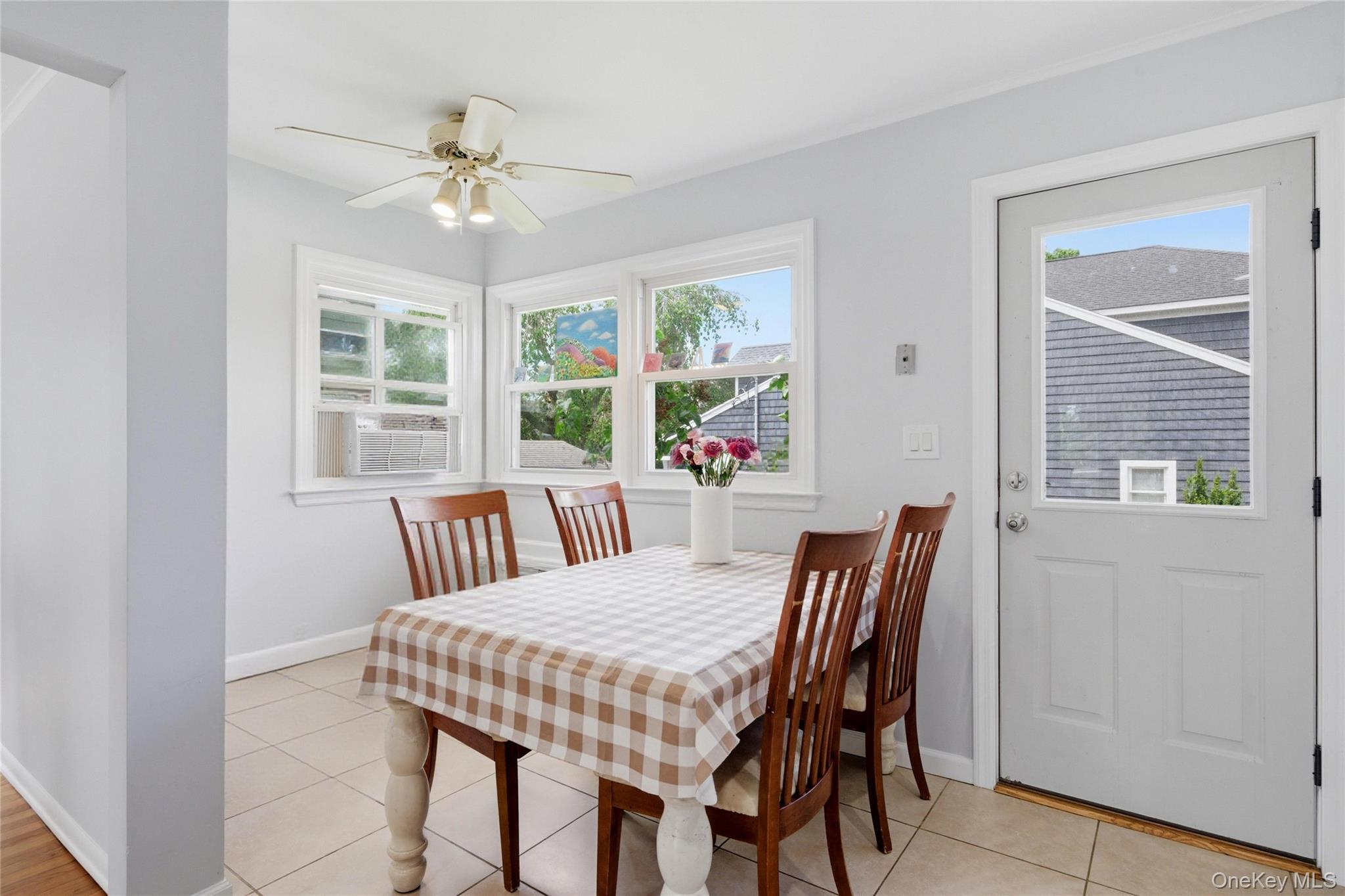 161 Sunset Road Massapequa, NY 11758 - Photo 17 of 36
