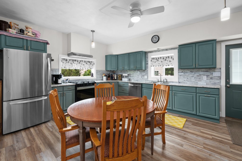 1814 Big Island Road Rock Island, IL 61201 - Photo 30 of 60