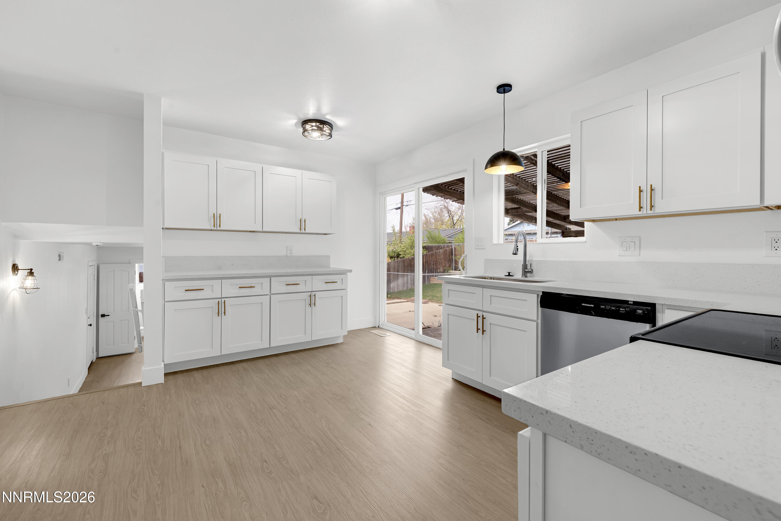 2560 Valmar Place Reno, NV 89503 - Photo 13 of 35 Valmar2560-010