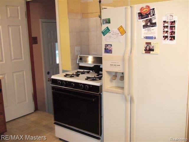 715 North Harris Road Ypsilanti, MI 48198 - Photo 5 of 24 008