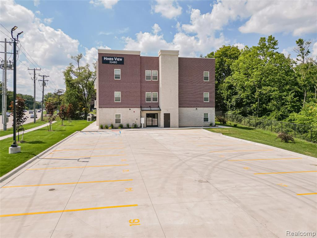 31480 Warren Road, Unit 302 Westland, MI 48185 - Photo 3 of 33