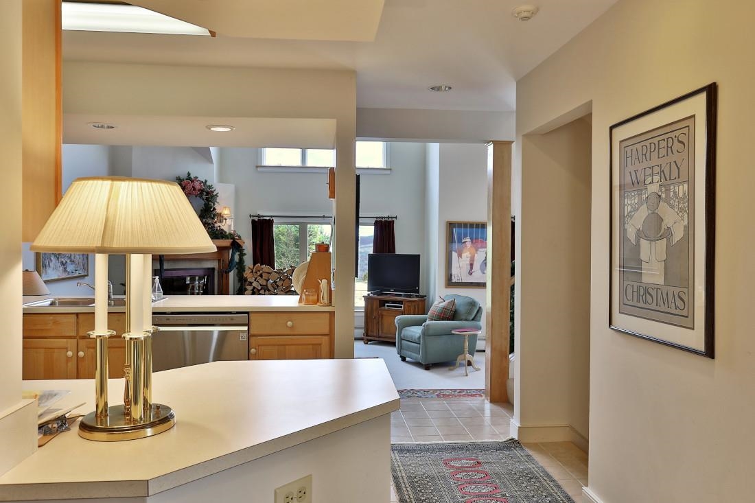 75 Alpine Way, Unit C4 Ludlow, VT 05149 - Photo 3 of 37