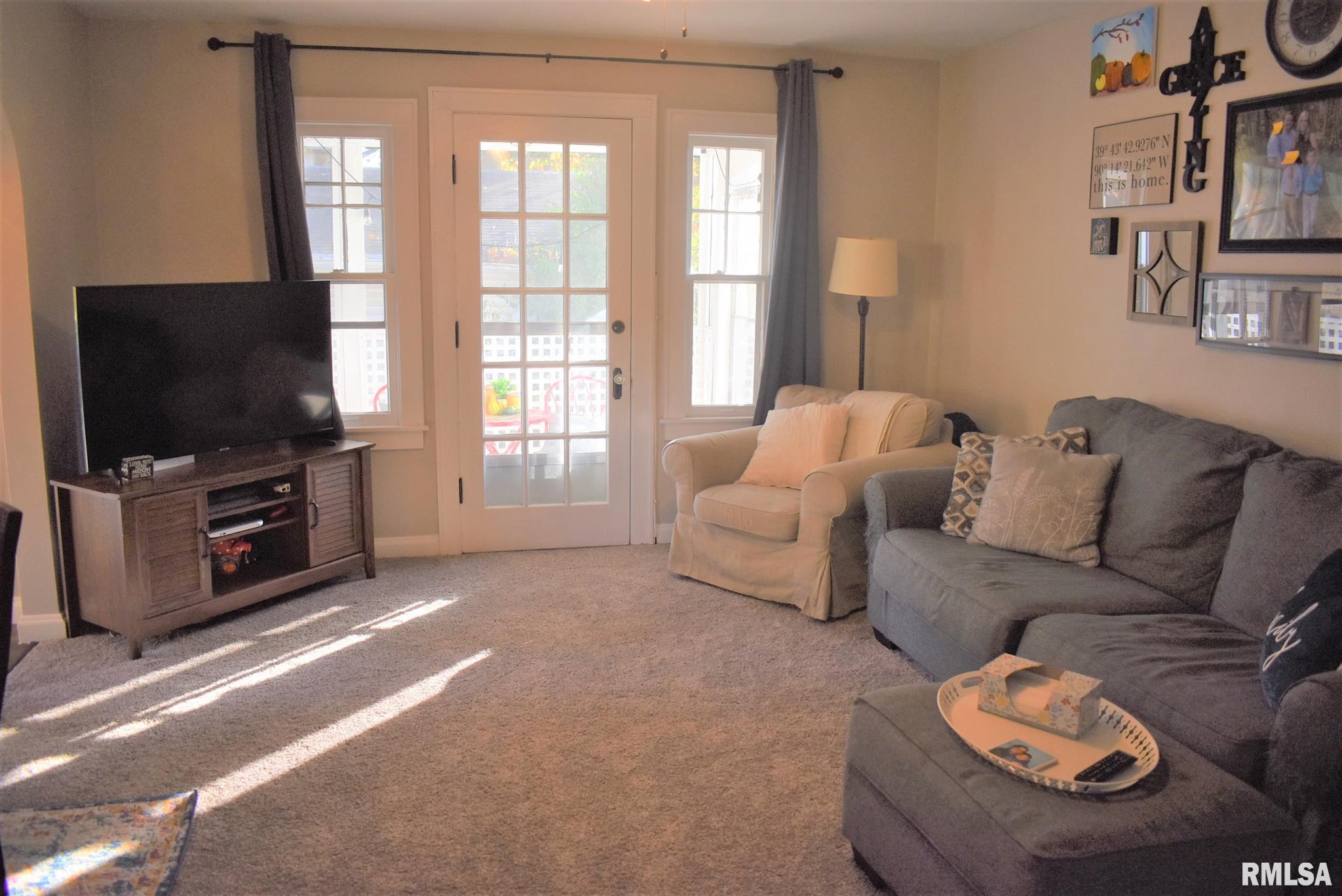 803 Edgehill Road Jacksonville, IL 62650 - Photo 13 of 27 Gallery Image 13