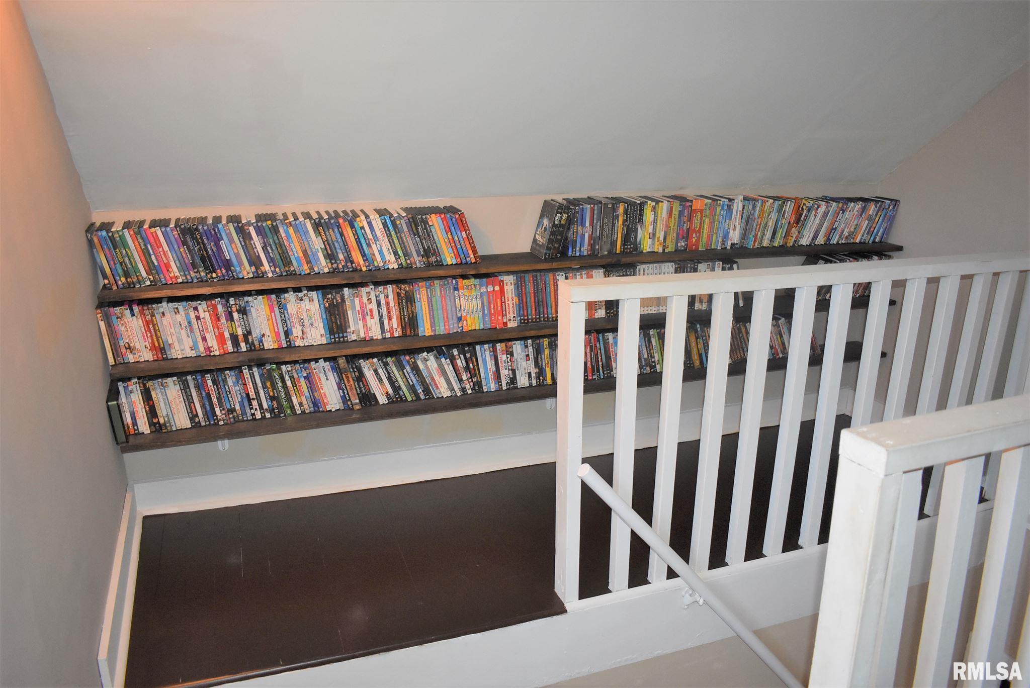 803 Edgehill Road Jacksonville, IL 62650 - Photo 25 of 27 Gallery Image 25