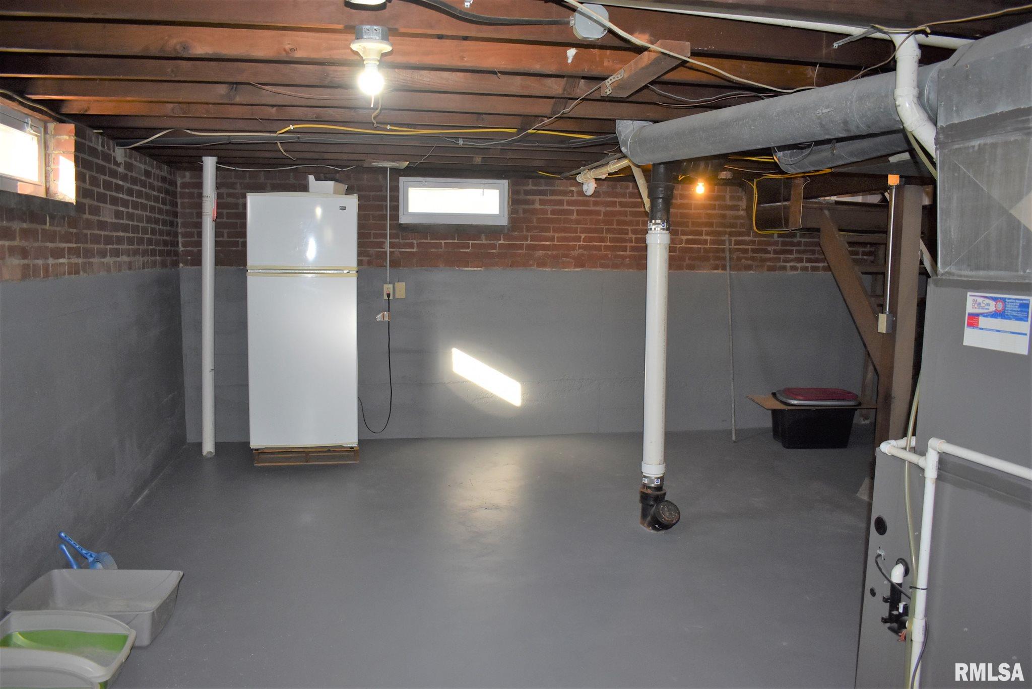 803 Edgehill Road Jacksonville, IL 62650 - Photo 26 of 27 Gallery Image 26