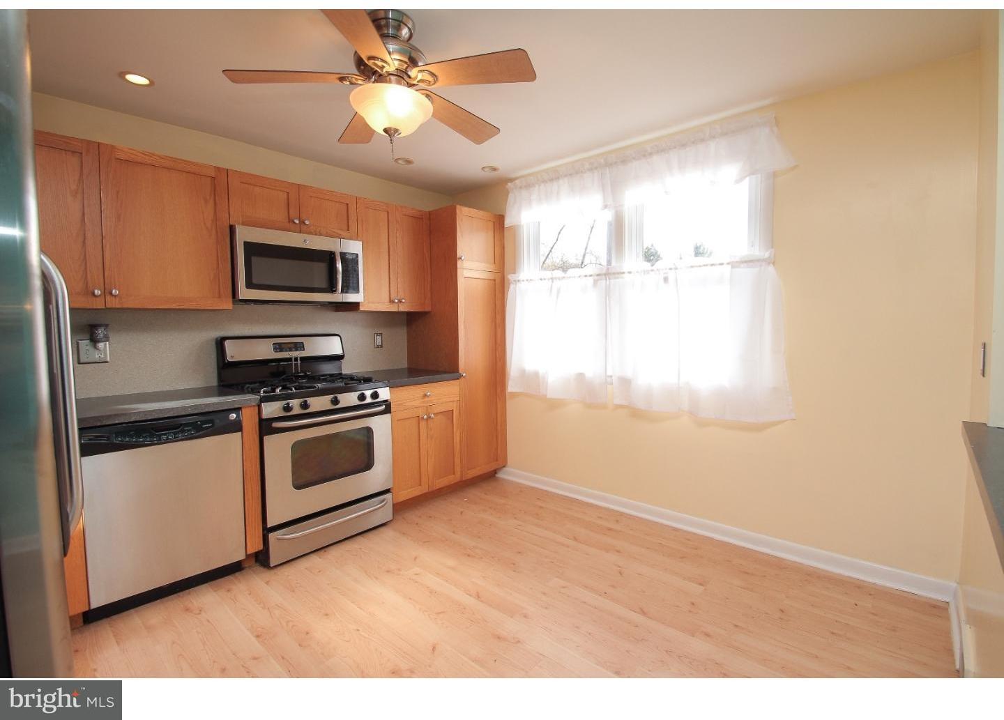 2839 Angus Road Philadelphia, PA 19114 - Photo 4 of 22